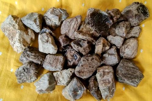 Amber met deels houtstructuur UV Sumatra, Verzamelen, Mineralen en Fossielen, Fossiel, Ophalen of Verzenden
