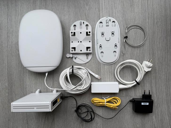 WNC AF55 Outdoor 5G router met binnen unit, compleet IZGST., Computers en Software, Routers en Modems, Refurbished, Ophalen of Verzenden