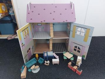 Poppenhuis beschikbaar voor biedingen