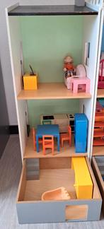 Mooi poppenhuis, goede kwaliteit, Ophalen, Zo goed als nieuw