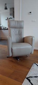 Beige Relaxfauteuil Handbediend - Draaibaar, Huis en Inrichting, Ophalen, Gebruikt, 75 tot 100 cm, Metaal