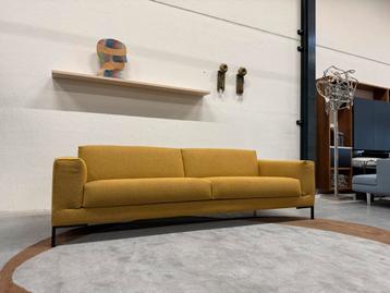 Nieuw Design on Stock Aikon 4-Zits bank Geel stof Design 246 beschikbaar voor biedingen