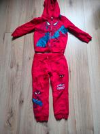Spiderman trainingspak mt 104, Kinderen en Baby's, Kinderkleding | Maat 104, Ophalen of Verzenden, Zo goed als nieuw, Jongen