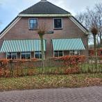 2 zonneschermen van 325 en 435 cm. breed., Tuin en Terras, Zonneschermen, Ophalen, Gebruikt, 250 cm tot 450 cm, Uitvalscherm