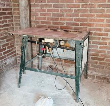 Zaagtafel  beschikbaar voor biedingen