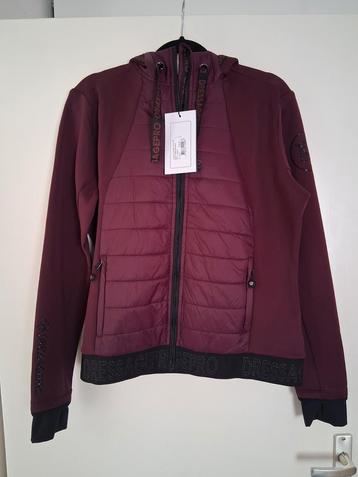 Splinternieuw Dressage trainingsjacket Berry 40/42 beschikbaar voor biedingen