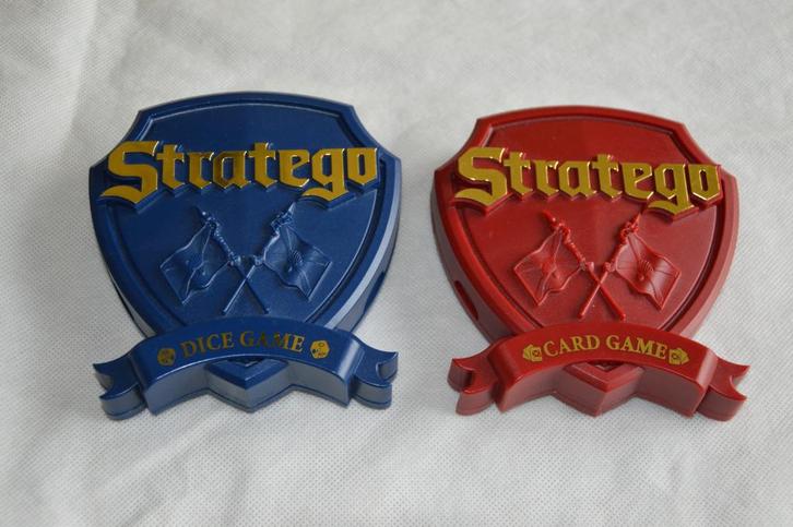 Stratego: Dice Game & Card Game, Hobby en Vrije tijd, Gezelschapsspellen | Overige, Zo goed als nieuw, Een of twee spelers, Ophalen of Verzenden