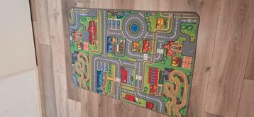 Speelkleed / verkeerskleed beschikbaar voor biedingen