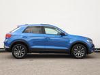 Volkswagen T-Roc 1.0 TSI Style Led koplampen| navigatie|pano, Auto's, Voorwielaandrijving, Stof, Gebruikt, Blauw