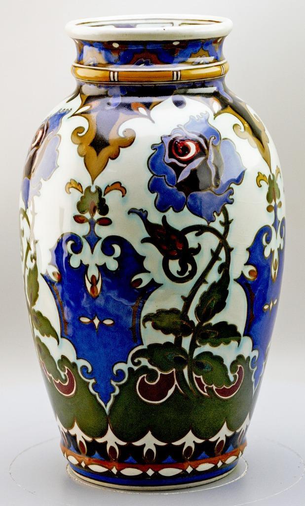 Rozenburg (juliana)	Vaas (Nr.: 67), Antiek en Kunst, Antiek | Keramiek en Aardewerk, Ophalen of Verzenden