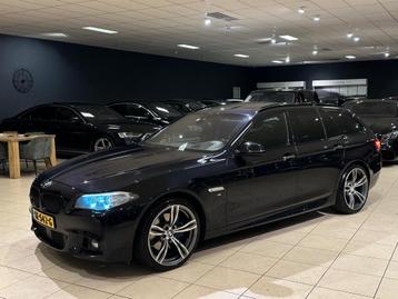 BMW 5-serie Touring 535d xDrive High Exe|M-SPORT|PANO|HUD|AC beschikbaar voor biedingen