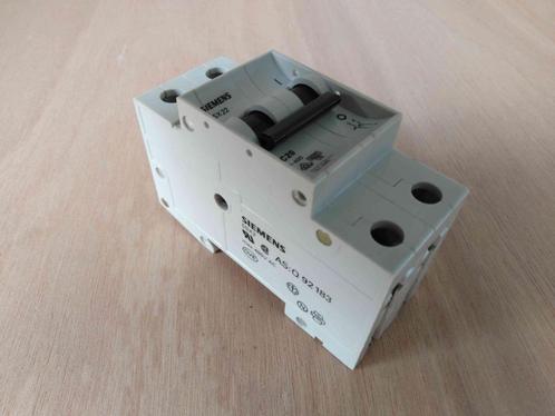 Installatieautomaat Siemens 5SX22 C20 20 Ampere, Hobby en Vrije tijd, Elektronica-componenten, Gebruikt, Ophalen of Verzenden