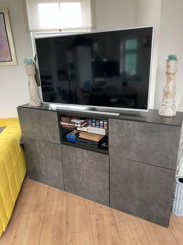 Moderne IKEA Besta kastenset met vak | Donkergrijs betonlook