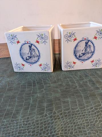 2 Witte bloempotten 