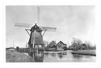 990509	Uitgeest	Watermolen	1957 NH	Gelopen met postzegel, Verzamelen, Ansichtkaarten | Nederland, Ophalen of Verzenden, 1940 tot 1960