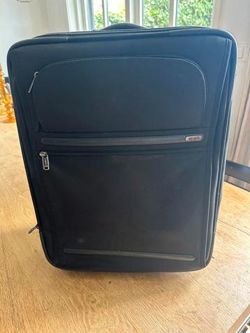 Tumi extended expandable reiskoffer beschikbaar voor biedingen
