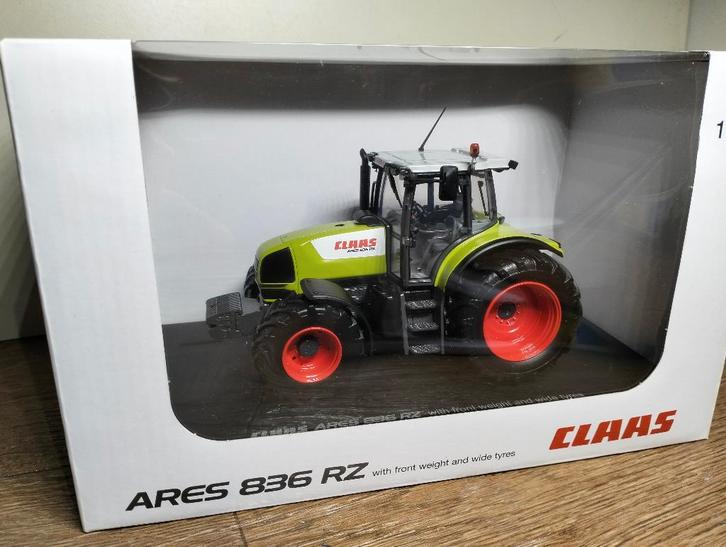 Te koop UH Claas Ares 836 RZ frontgewicht/banden Gelimiteerd, Hobby en Vrije tijd, Modelauto's | 1:32, Nieuw, Tractor of Landbouw