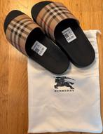 Burberry Slippers, Ophalen of Verzenden, Nieuw, Zwart