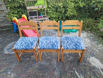 Vintage grenen eetkamer stoelen 3 beschikbaar voor biedingen