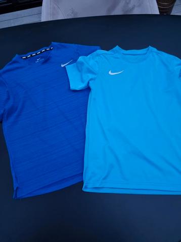 Nike shirt Maat M 137-147 cm Blauw 