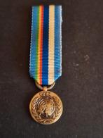 Miniatuur Un medaille mali, Verzamelen, Verzenden, Landmacht, Nederland, Lintje, Medaille of Wings