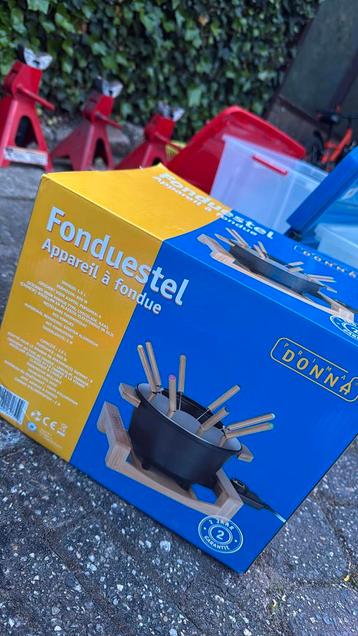 Fondueset  beschikbaar voor biedingen