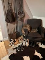 Kastopruiming schoenen en tassen, Ophalen of Verzenden, Zo goed als nieuw, Overige kleuren, Sneakers of Gympen