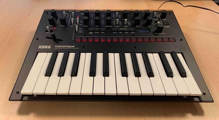 Korg Monologue Analoge Synthesizer, Muziek en Instrumenten, Synthesizers, Gebruikt, Overige aantallen, Korg, Met midi-aansluiting