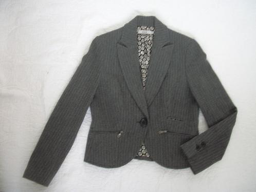 Jas Blazer Jasje - Grijs en krijtstreepje - Anna - 40 - zgan, Kleding | Dames, Jasjes, Kostuums en Pakken, Zo goed als nieuw, Jasje