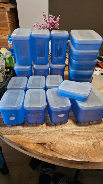 tupperware beschikbaar voor biedingen