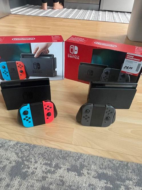 Nintendo Switch - 2 Consoles met Accessoires, Spelcomputers en Games, Games | Nintendo Switch, Gebruikt, 3 spelers of meer, Vanaf 3 jaar