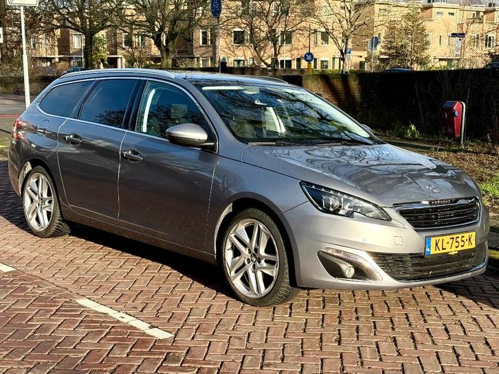 Peugeot 308 SW 1.2 E-thp|131PK|Aut|Pano|CarPlay|Full led|'16, Auto's, Peugeot, Particulier, ABS, Adaptieve lichten, Airbags, Airconditioning