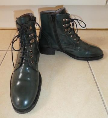 Pertini laarzen maat 35 vetersluiting halfhoog groen leer beschikbaar voor biedingen