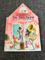Straat op Stelten | De Fanfare Tosca Menten Harmen Straaten, Ophalen of Verzenden, Zo goed als nieuw