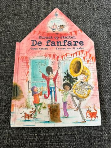 Straat op Stelten | De Fanfare Tosca Menten Harmen Straaten beschikbaar voor biedingen
