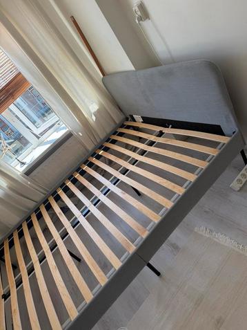 Gratis ophalen ikea bed 140x 200