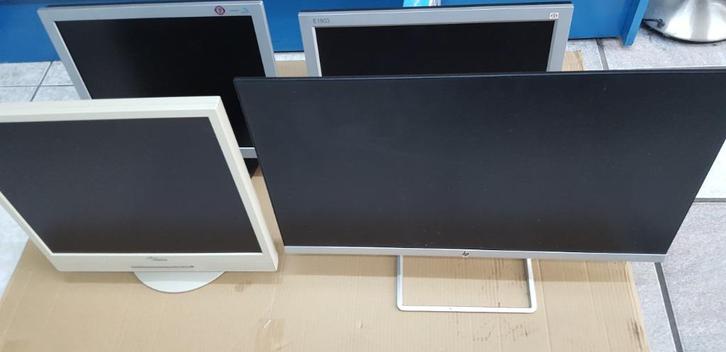MONITOREN 6 Stuks Voor Hobbyisten of Voor Onderdelen, Computers en Software, Monitoren, Gebruikt, 60 Hz of minder, DVI, HDMI, VGA