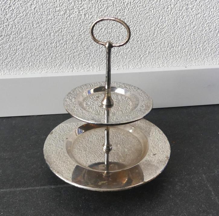 Etagère verzilverd metaal zilverkleurig, Huis en Inrichting, Woonaccessoires | Etagères, Gebruikt, Ophalen of Verzenden