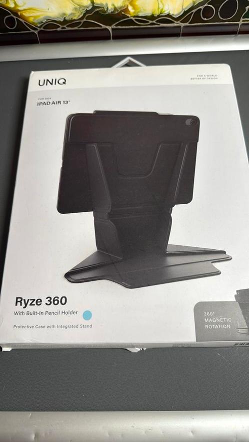 UNIQ Apple iPad Air 13-inch Ryze 360 Built-in Pencil Holder, Computers en Software, Tablet-hoezen, Nieuw, Bescherming voor- en achterkant