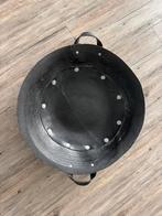 (Tijdschriften)mand gemaakt van autoband, Huis en Inrichting, Woonaccessoires | Schalen en Manden, Ophalen, Rond, Riet, Mand