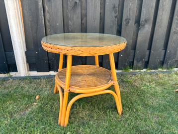 Ronde Rotan tafel met glasplaat - 56cm doorsnede beschikbaar voor biedingen