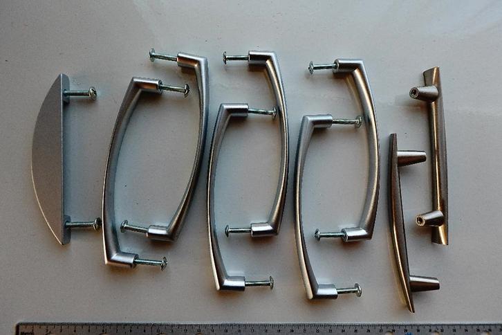 Verzameling #1 handgrepen kast keuken knoppen handvatten, Huis en Inrichting, Woonaccessoires | Overige, Gebruikt, Ophalen of Verzenden
