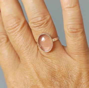 zilveren ring met natuurlijke Rozenkwarts steen zilver 925 beschikbaar voor biedingen