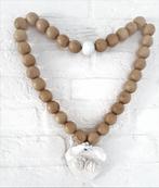 decoratie ketting hout met gipsen hart met dennenappels, Huis en Inrichting, Ophalen of Verzenden, Nieuw