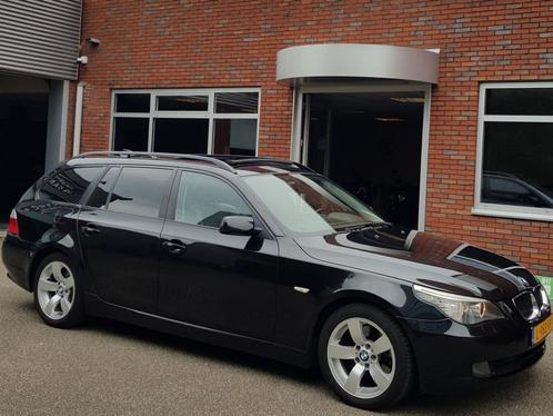 BMW 5 Serie Touring 523i Aut PanoDak Leder Sportint Trekhaak, Auto's, BMW, Te koop, 5-Serie, ABS, Airbags, Airconditioning, Bluetooth