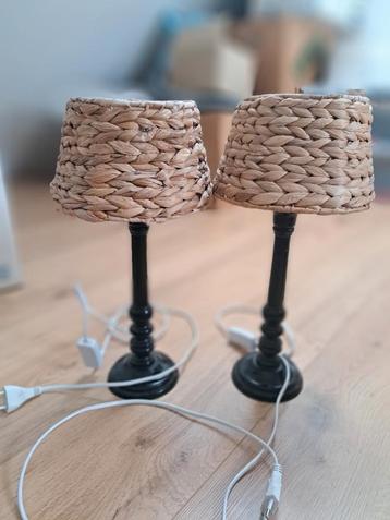Tafellamp met rotan kapjes  beschikbaar voor biedingen