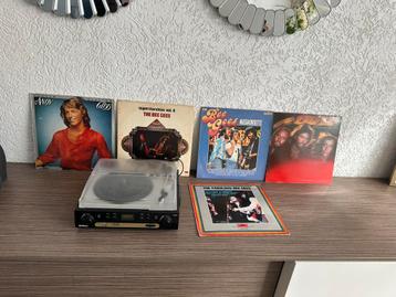 Envivo LP/USB speler met Bee Gees/Andy Gibb LP’s beschikbaar voor biedingen