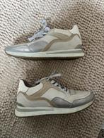 Via vai sneakers, Wit, Ophalen of Verzenden, Sneakers of Gympen, Zo goed als nieuw