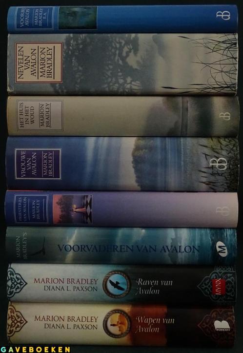 Avalon - Marion Zimmer Bradley - Uitgeverij M & Boekerij & M, Boeken, Fantasy, Gelezen, Ophalen of Verzenden
