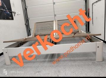 Auping Auronde bed met verstelbare bodems  beschikbaar voor biedingen